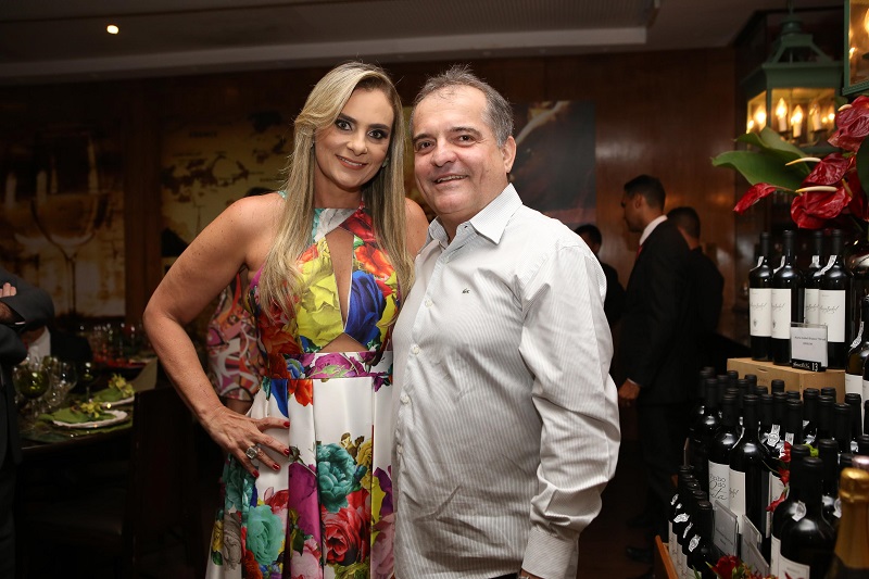  Vivianne Mendonça e Pedro Paes Mendonça                     